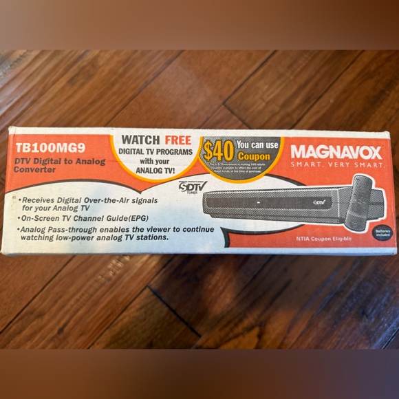 Magnavox DTV Digital to Analog Converter TB100MG9 NEW‎ IN BOX with Remote & Cord - Picture 1 of 6